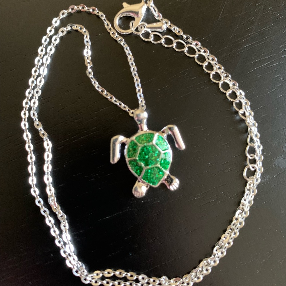 Green Sea Turtle Silver Plated Necklace NWT - Picture 3 of 5